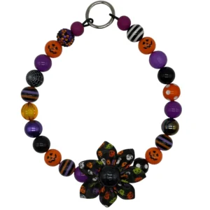 Halloween-themed bead bracelet with flower decoration