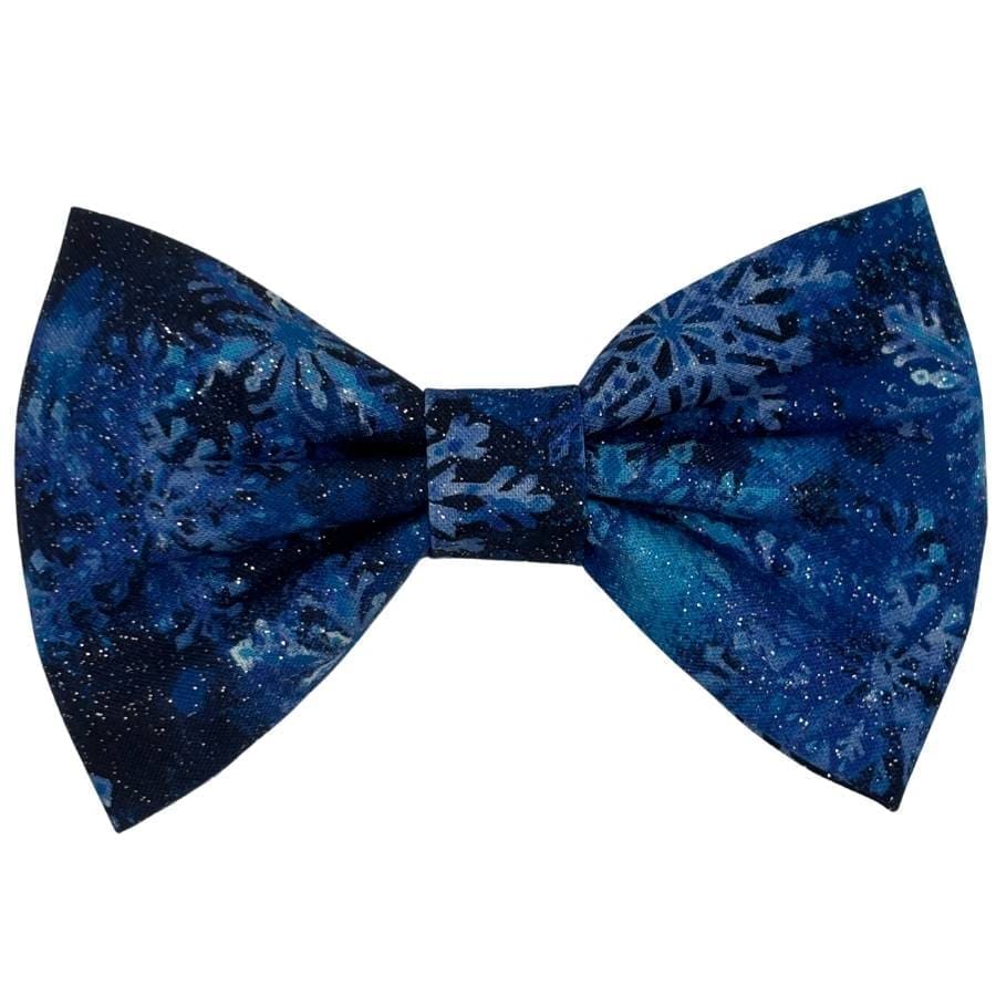 Blue snowflake pattern bow tie